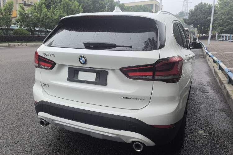 Used BMW X1 2022 sDrive20Li Fashion Model Rear Right 45 Deg