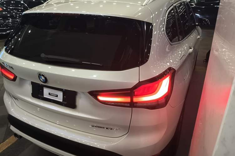 Used BMW X1 2022 sDrive25Li Leading Model Rear Right 45 Deg