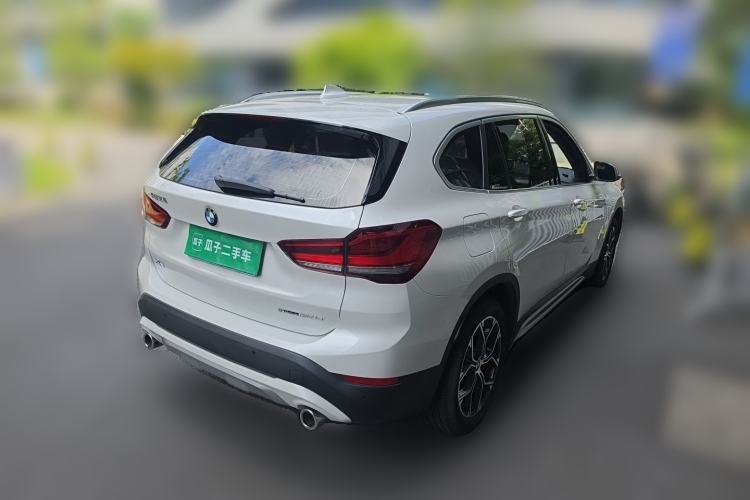 Used BMW X1 2022 sDrive20Li Fashion Model Rear Right 45 Deg