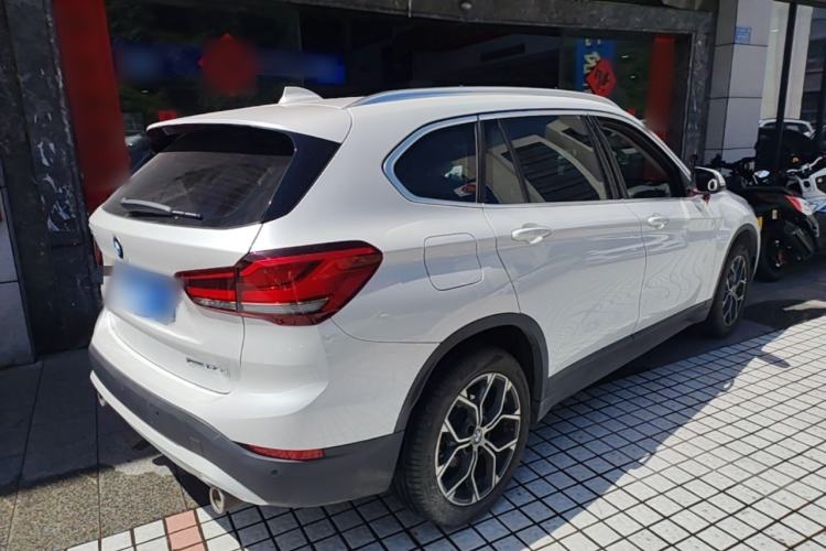 Used BMW X1 2022 sDrive25Li Leading Model Rear Right 45 Deg