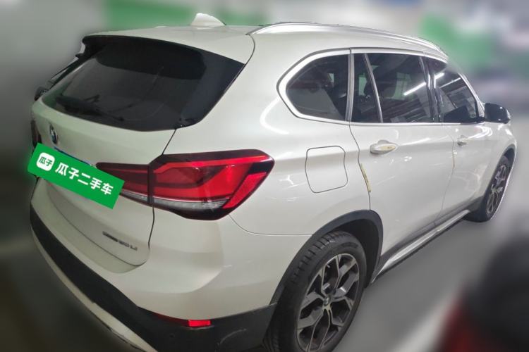 Used BMW X1 2022 sDrive20Li Fashion Model Rear Right 45 Deg