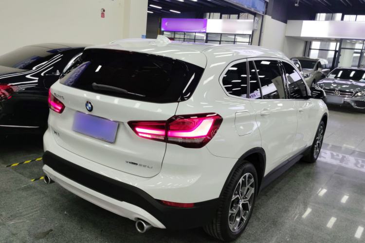 Used BMW X1 2022 sDrive25Li Leading Model Rear Right 45 Deg