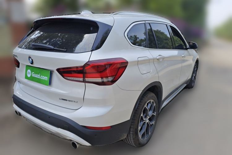 Used BMW X1 2022 sDrive20Li Fashion Model Rear Right 45 Deg