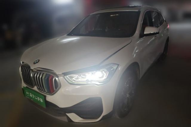 Ojetý BMW X1 2022 sDrive25Li Leading Model