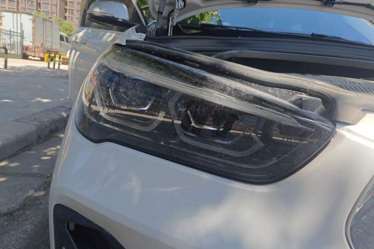 Used BMW X1 2022 xDrive25Li Luxury Model Right Front Headlight