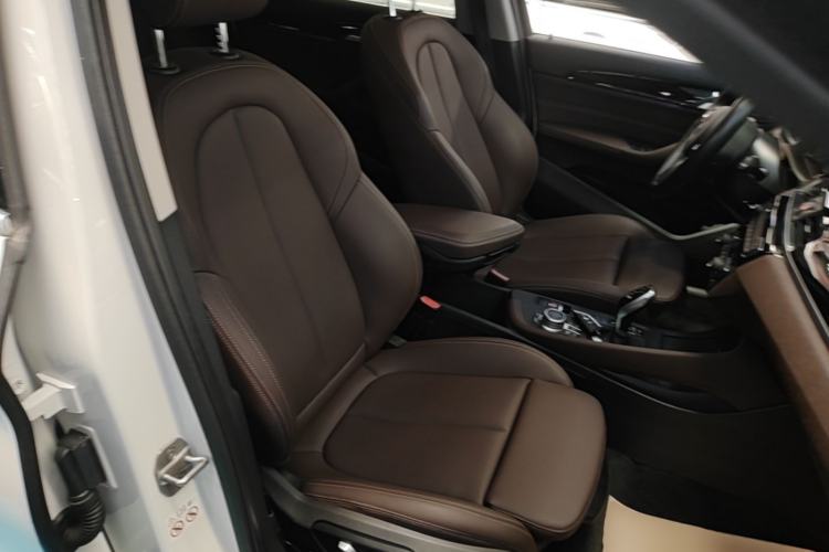 Used BMW X1 2022 sDrive25Li Leading Model Right Front Seat