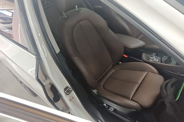 Used BMW X1 2022 Updated xDrive25Li Premium Edition Right Front Seat