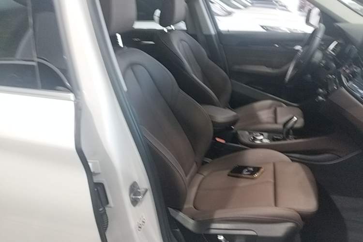 Used BMW X1 2022 sDrive25Li Leading Model Right Front Seat