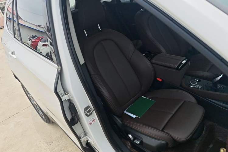 Used BMW X1 2022 sDrive25Li Leading Model Right Front Seat