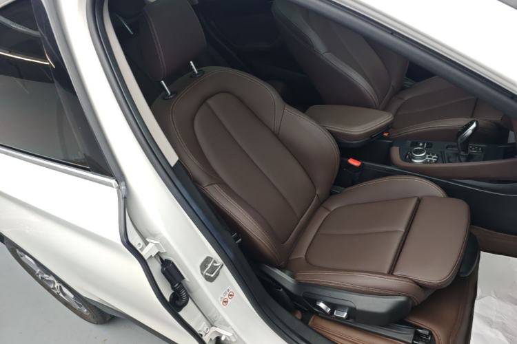 Used BMW X1 2022 sDrive25Li Leading Model Right Front Seat