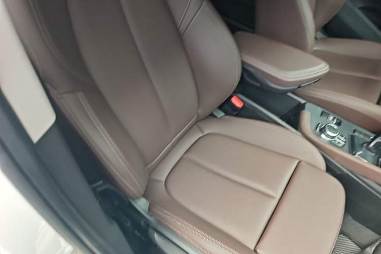 Used BMW X1 2022 sDrive20Li Fashion Model Right Front Seat