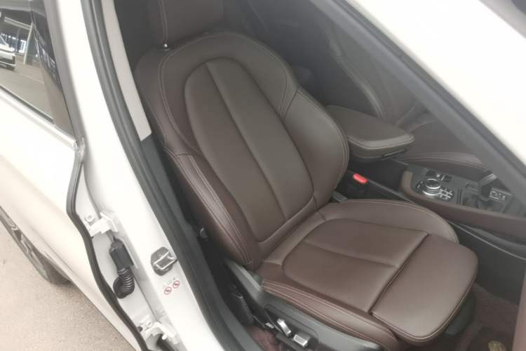 Used BMW X1 2022 sDrive25Li Leading Model Right Front Seat