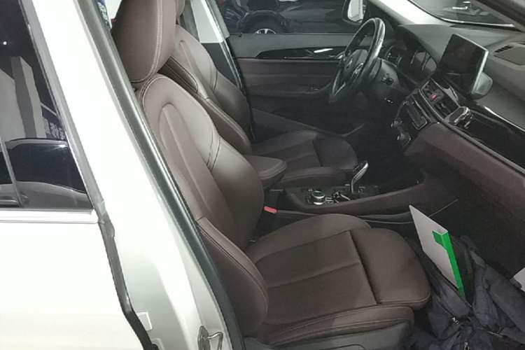 Used BMW X1 2022 sDrive25Li Leading Model Right Front Seat