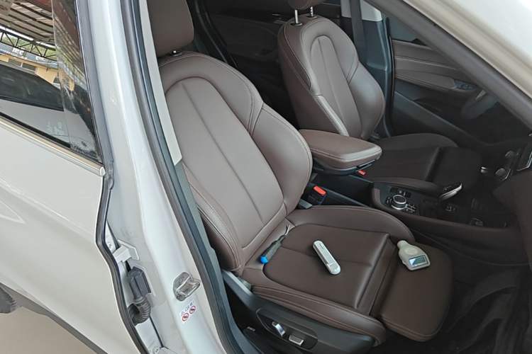 Used BMW X1 2022 sDrive25Li Leading Model Right Front Seat