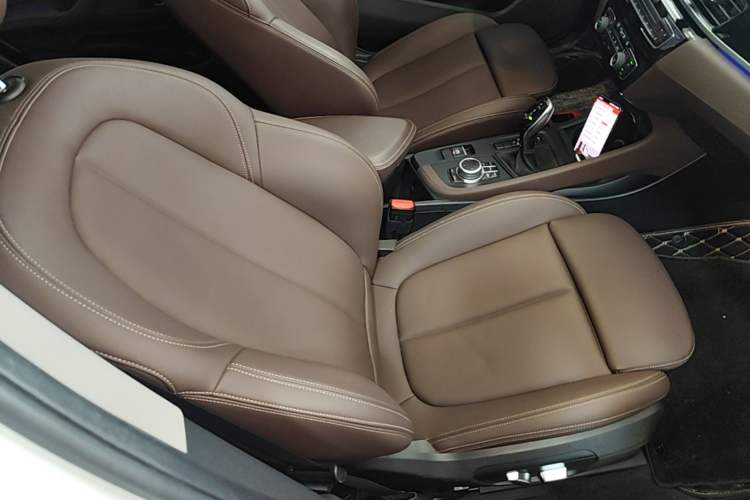 Used BMW X1 2022 sDrive25Li Leading Model Right Front Seat