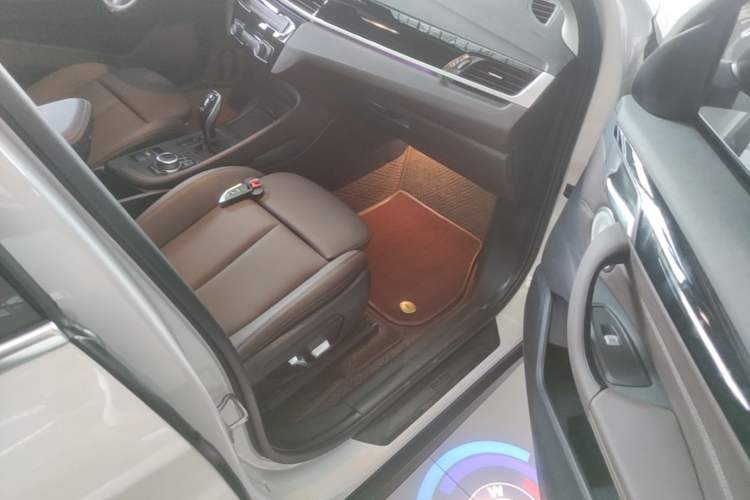 Used BMW X1 2022 sDrive25Li Leading Model Right Front Seat
