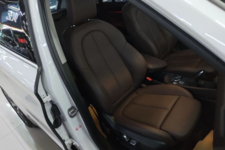 Used BMW X1 2022 sDrive25Li Leading Model Right Front Seat