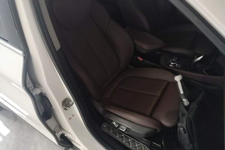 Used BMW X1 2022 sDrive25Li Leading Model Right Front Seat