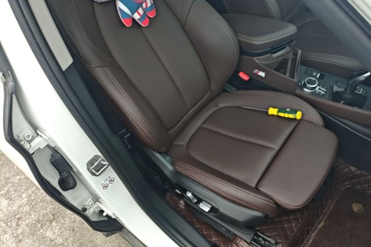 Used BMW X1 2022 sDrive25Li Leading Model Right Front Seat