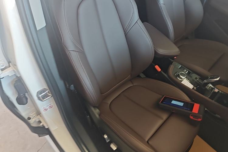 Used BMW X1 2022 Updated xDrive25Li Premium Edition Right Front Seat
