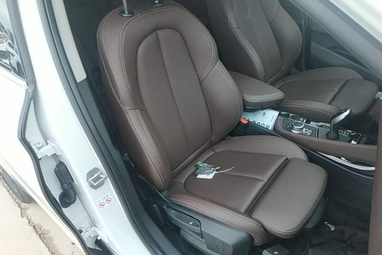 Used BMW X1 2022 sDrive20Li Luxury Model Right Front Seat