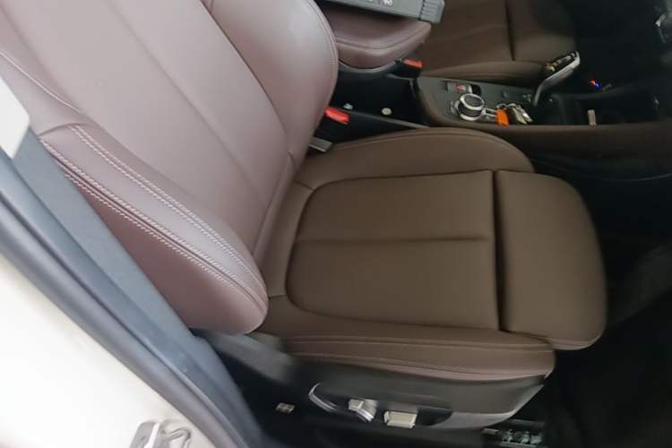 Used BMW X1 2022 sDrive25Li Leading Model Right Front Seat