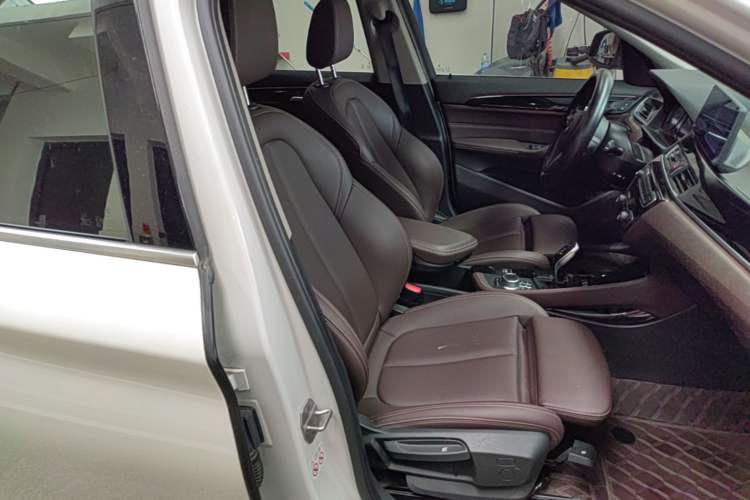 Used BMW X1 2022 sDrive20Li Luxury Model Right Front Seat