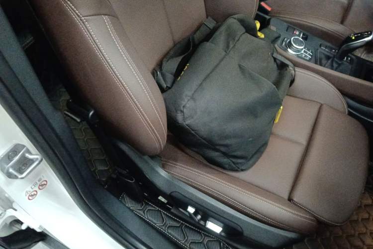 Used BMW X1 2022 sDrive25Li Leading Model Right Front Seat
