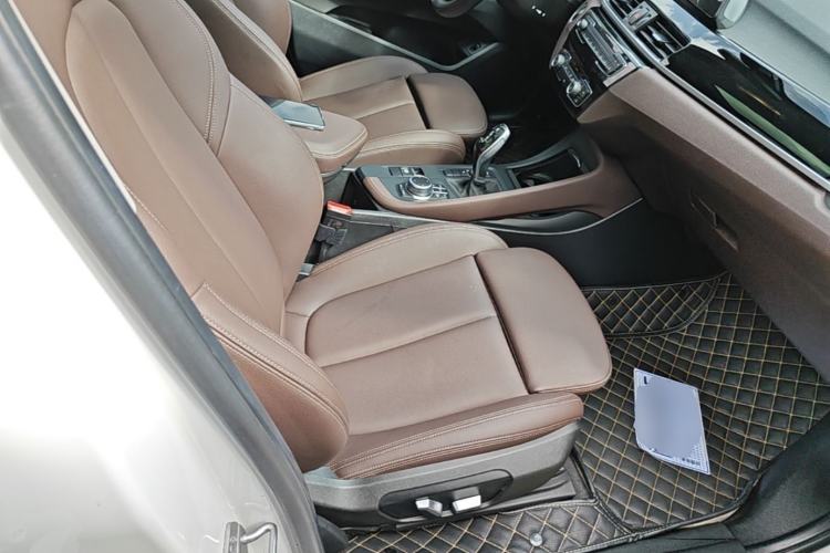 Used BMW X1 2022 sDrive25Li Leading Model Right Front Seat