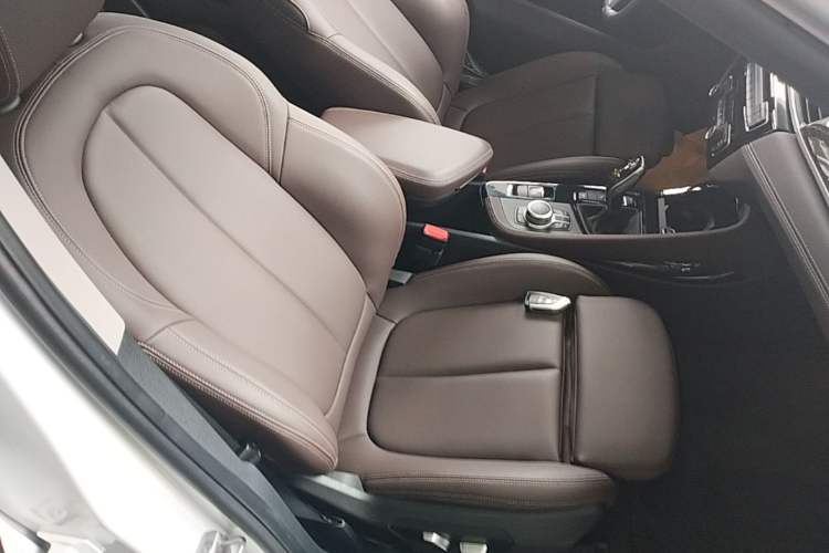 Used BMW X1 2022 xDrive25Li Luxury Model Right Front Seat