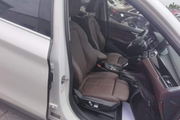 Used BMW X1 2022 sDrive25Li Leading Model Right Front Seat