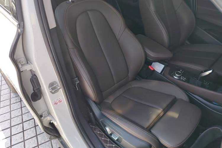 Used BMW X1 2022 sDrive25Li Leading Model Right Front Seat