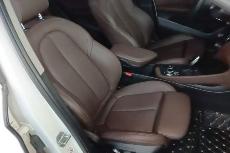 Used BMW X1 2022 sDrive25Li Leading Model Right Front Seat