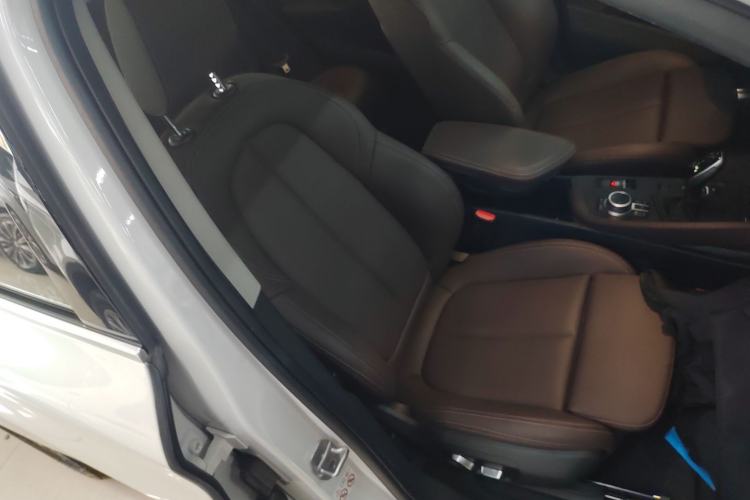 Used BMW X1 2022 sDrive25Li Leading Model Right Front Seat