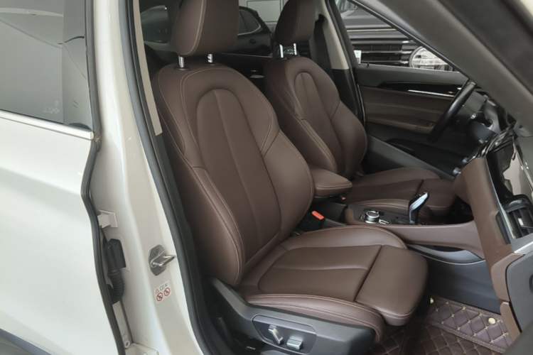 Used BMW X1 2022 sDrive25Li Leading Model Right Front Seat