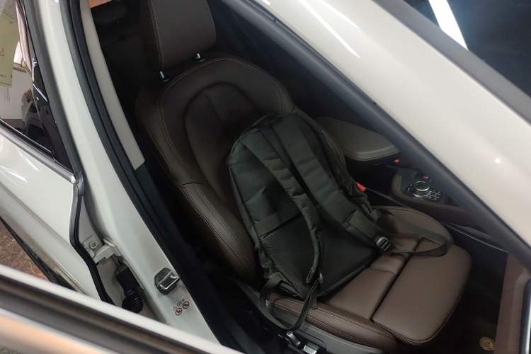 Used BMW X1 2022 sDrive25Li Leading Model Right Front Seat