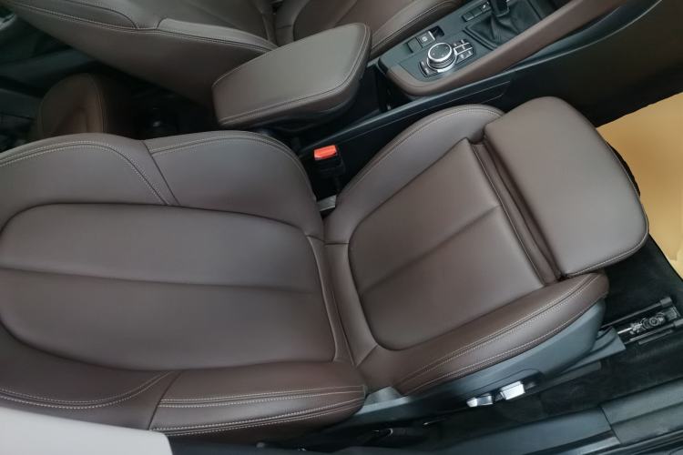 Used BMW X1 2022 sDrive25Li Leading Model Right Front Seat