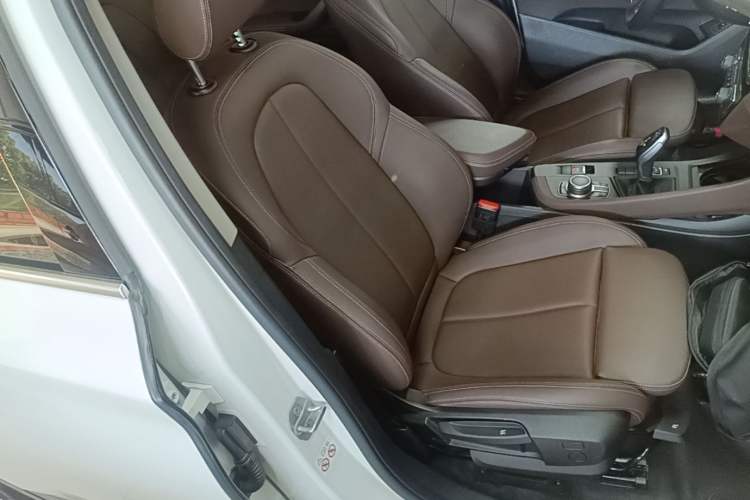Used BMW X1 2022 sDrive20Li Fashion Model Right Front Seat