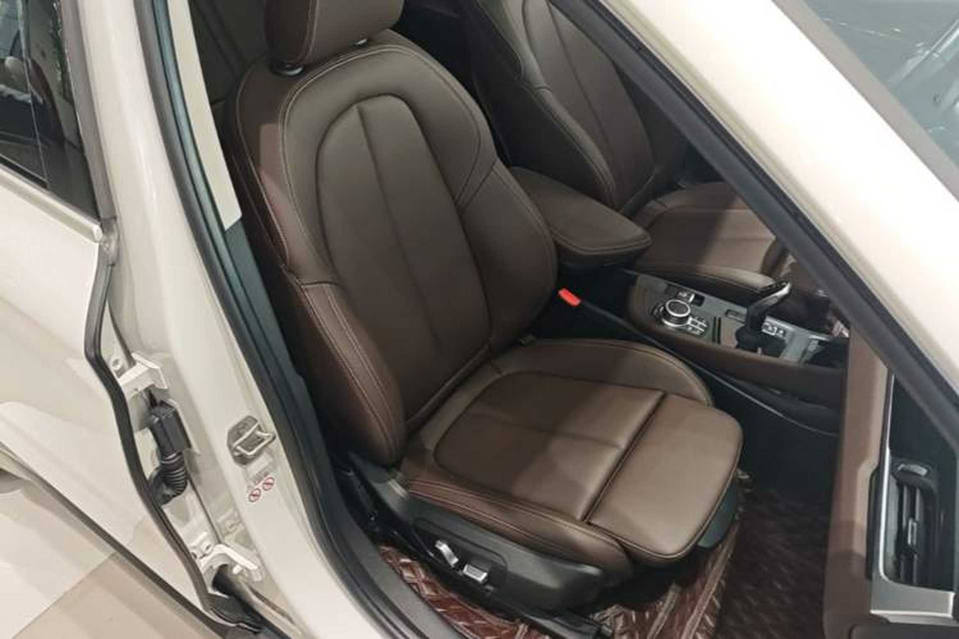 Used BMW X1 2022 sDrive25Li Leading Model Right Front Seat