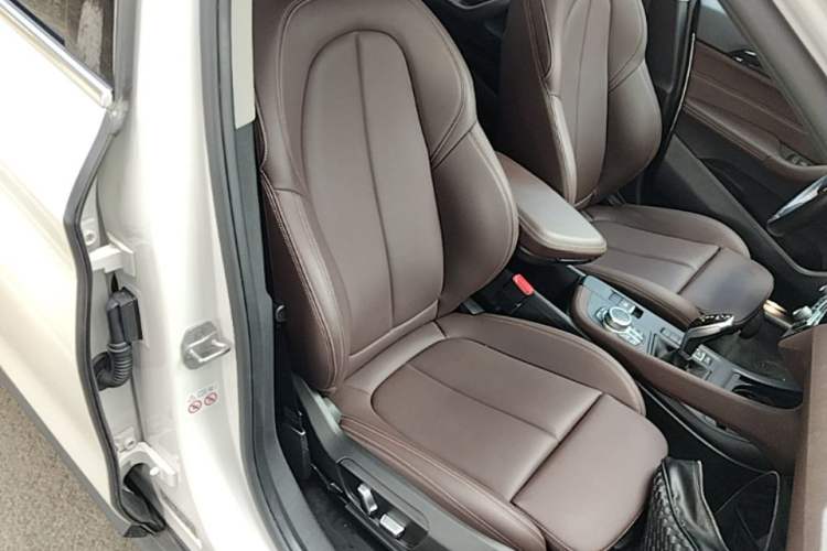 Used BMW X1 2022 sDrive25Li Leading Model Right Front Seat