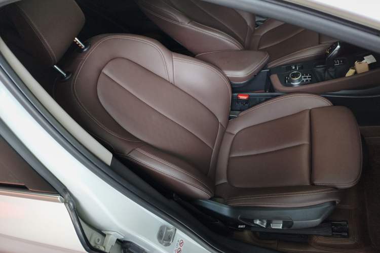 Used BMW X1 2022 sDrive25Li Leading Model Right Front Seat