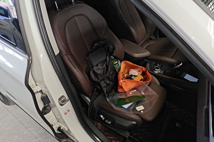 Used BMW X1 2022 sDrive25Li Leading Model Right Front Seat