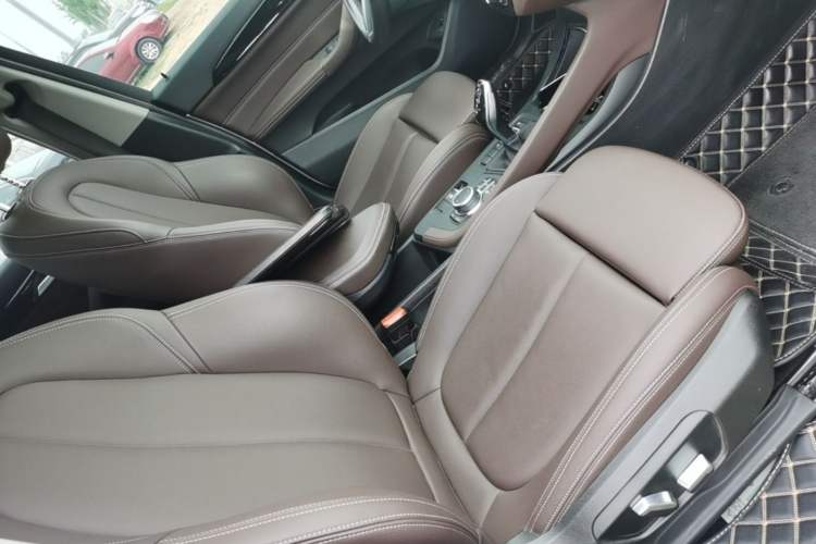 Used BMW X1 2022 sDrive25Li Leading Model Right Front Seat