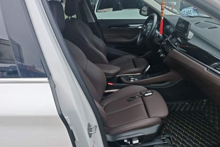 Used BMW X1 2022 sDrive25Li Leading Model Right Front Seat