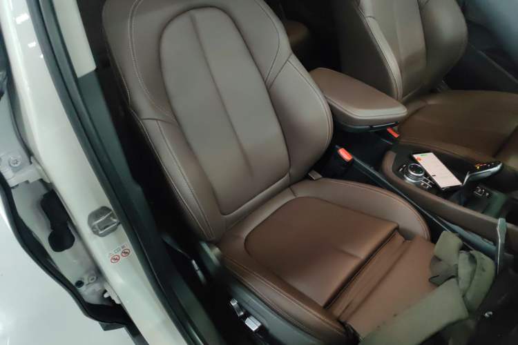 Used BMW X1 2022 sDrive25Li Leading Model Right Front Seat