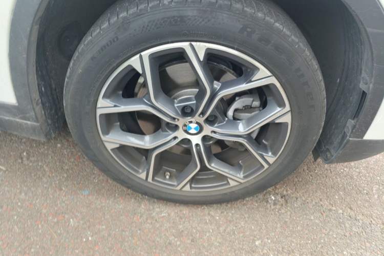 Used BMW X1 2022 sDrive25Li Leading Model Right Front Wheel Hub