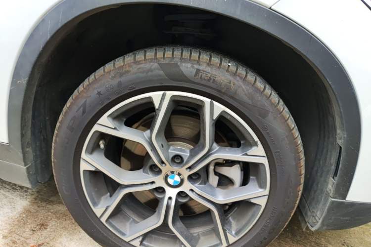 Used BMW X1 2022 sDrive25Li Leading Model Right Front Wheel Hub