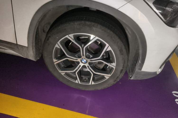 Used BMW X1 2022 sDrive20Li Luxury Model Right Front Wheel Hub