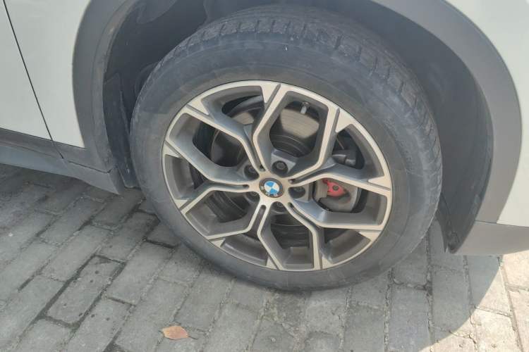 Used BMW X1 2022 sDrive25Li Leading Model Right Front Wheel Hub