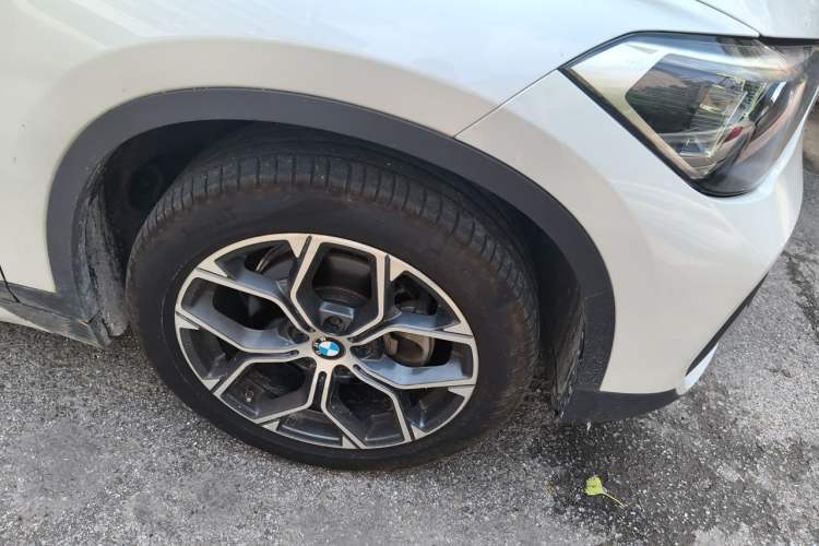 Used BMW X1 2022 sDrive20Li Fashion Model Right Front Wheel Hub
